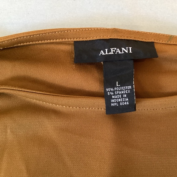 Alfani Women’s Top - Picture 2 of 2